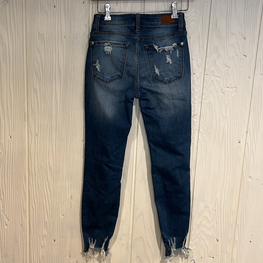 Judy Blue Jeans Cropped Distressed Blue Wash Size 25 - Picture 9 of 14
